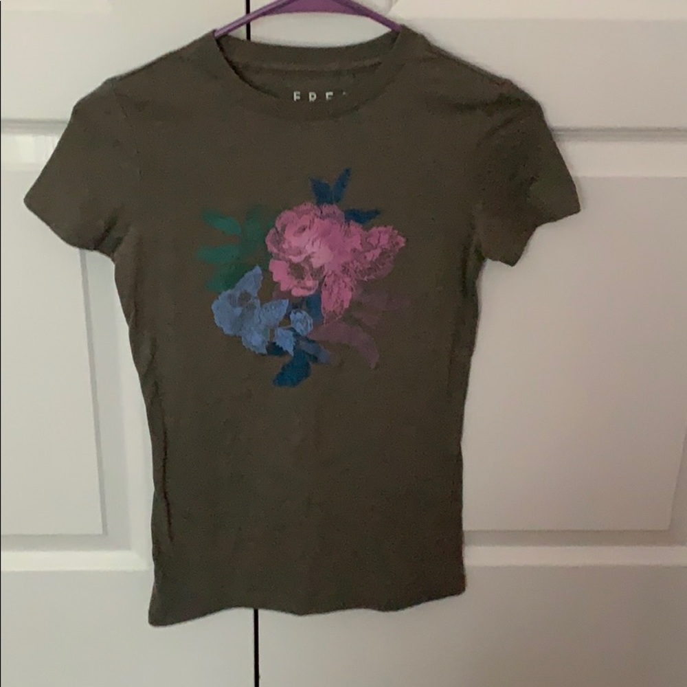 Dark green Aeropostale t-shirt